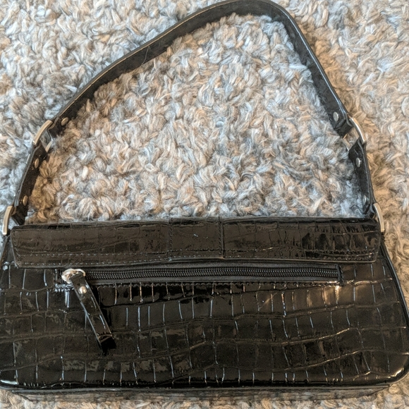GUESS shoulder purse - Picture 2 of 6